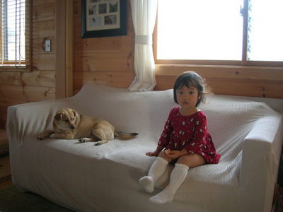 ソファに娘と犬.JPGのサムネール画像のサムネール画像